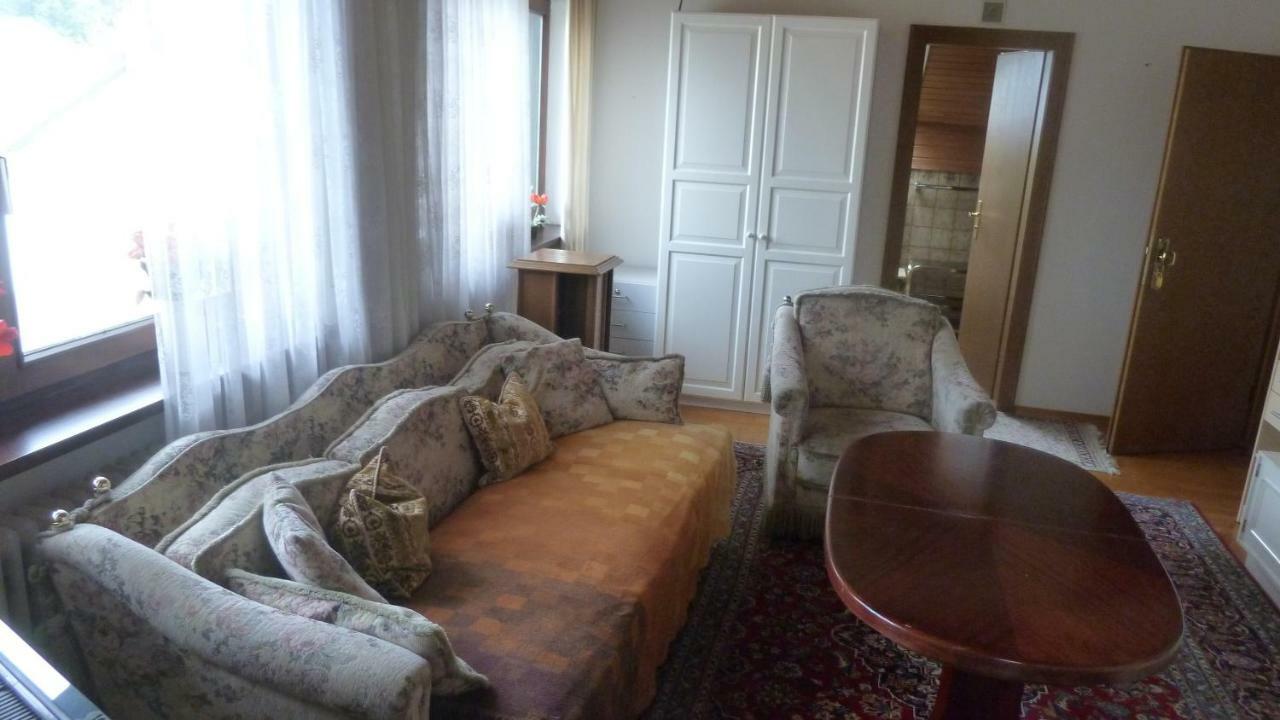 Ferienwohnung Gilching Exteriör bild