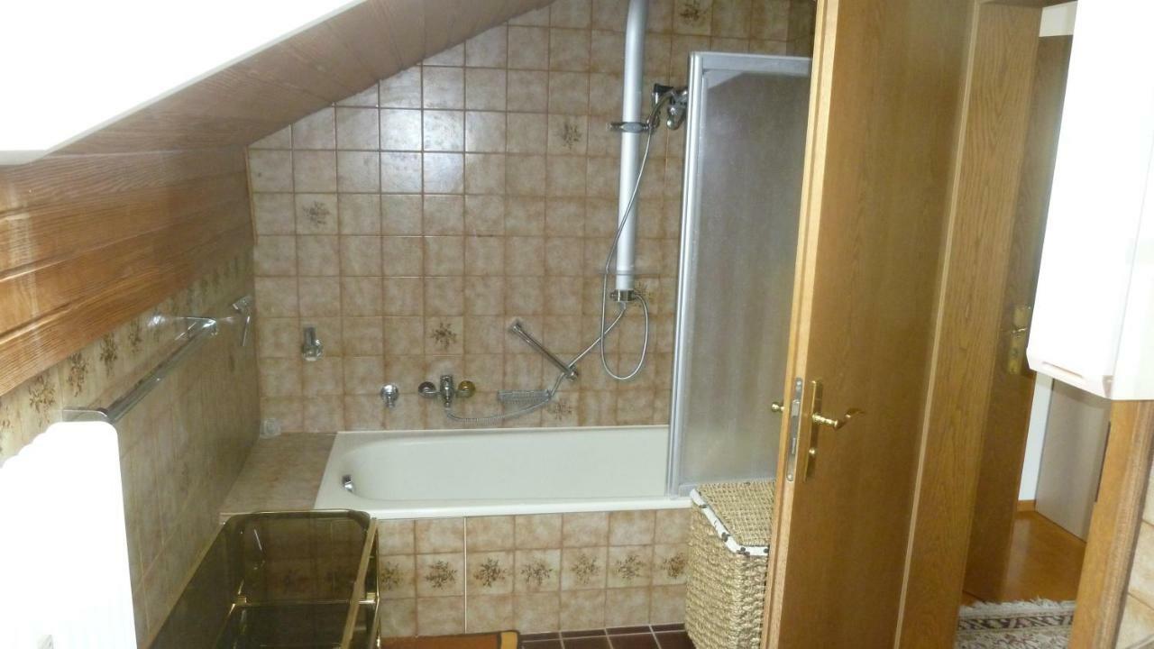 Ferienwohnung Gilching Exteriör bild